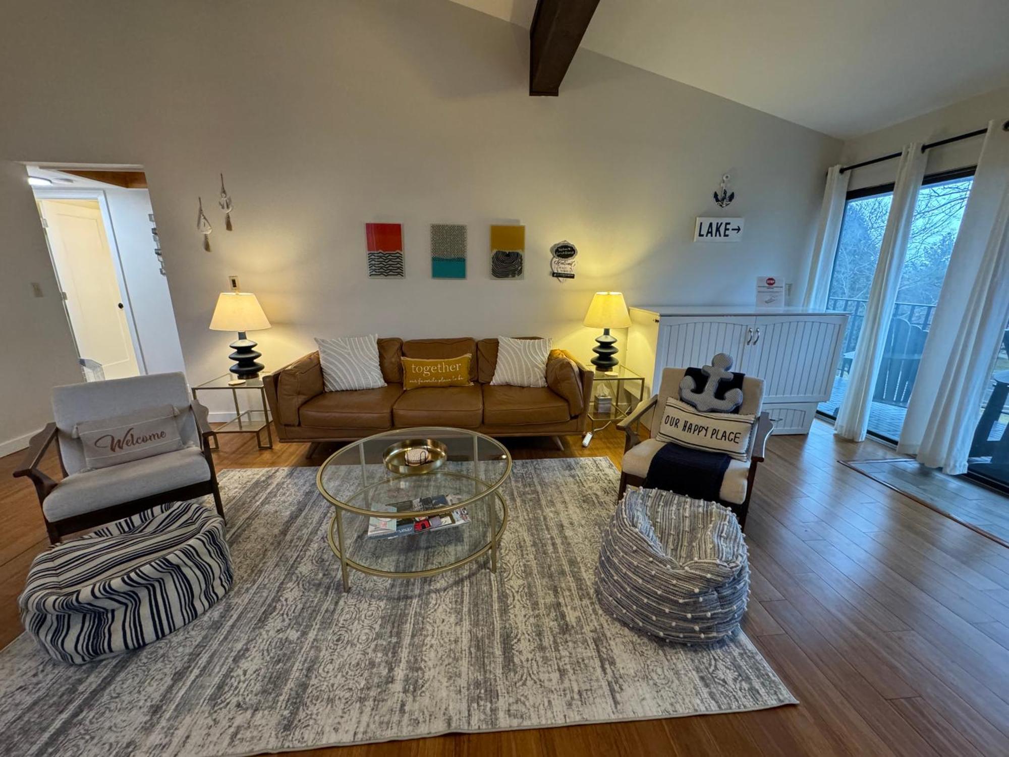 Newly Remodeled Mid-Century Modern Lake Condo Лейк Дженива Экстерьер фото